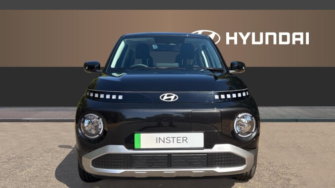 Hyundai INSTER 85kW 01 49kWh 5dr Auto Electric Hatchback - Image 3